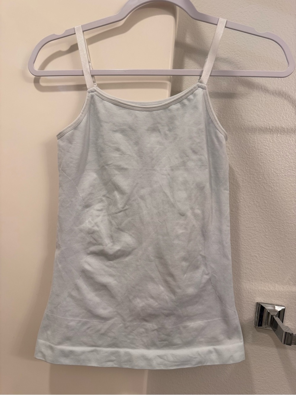 Empetua by Shapermint women’s white  Seamless Camisole Shapewear Tank Top